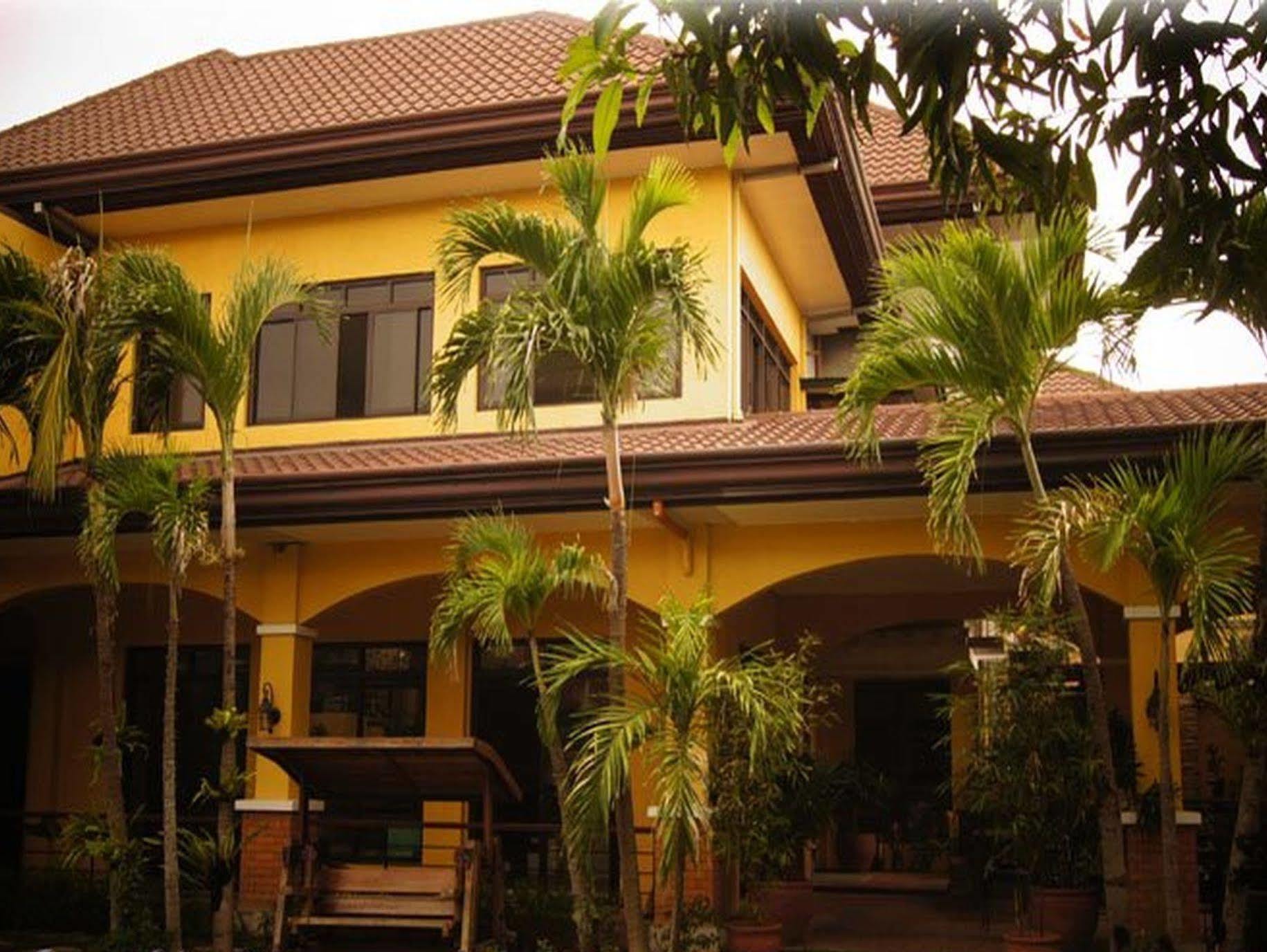 Casa Verde Boutique Hotel And Gardens Imus Exterior photo